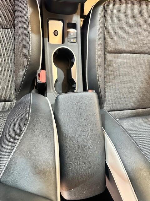 Renault Captur Mild Hybrid 140 CV Intens