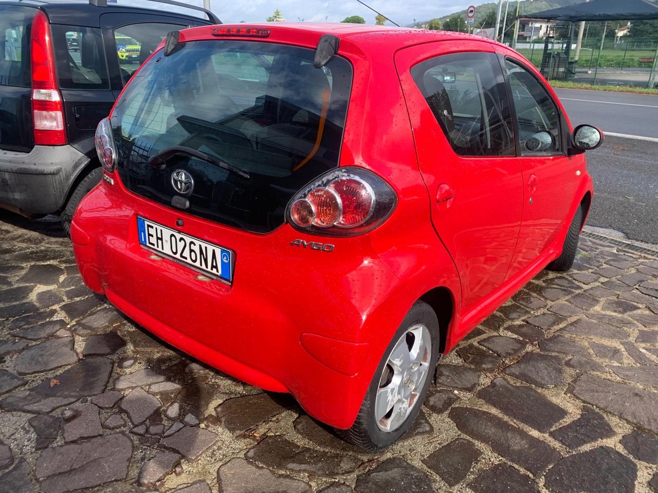 Toyota Aygo 1.0 12V VVT-i 5 porte Sol Connect MMT Deep Ocean