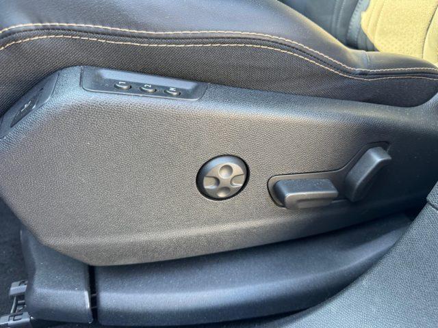 PEUGEOT 3008 BlueHDi 130 S&S EAT8 GT Pack Tetto