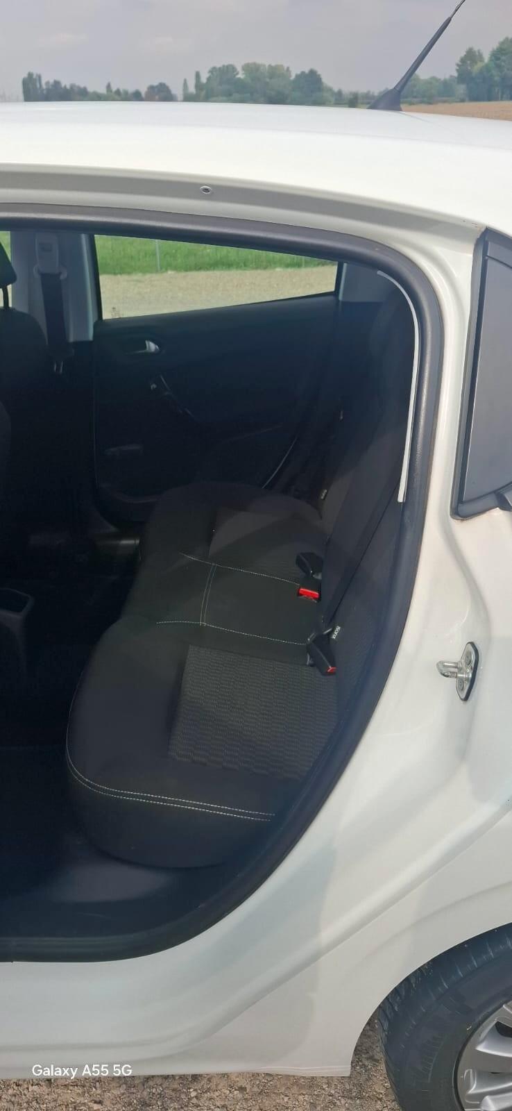 Peugeot 208 PureTech 82 5p. GPL Allure