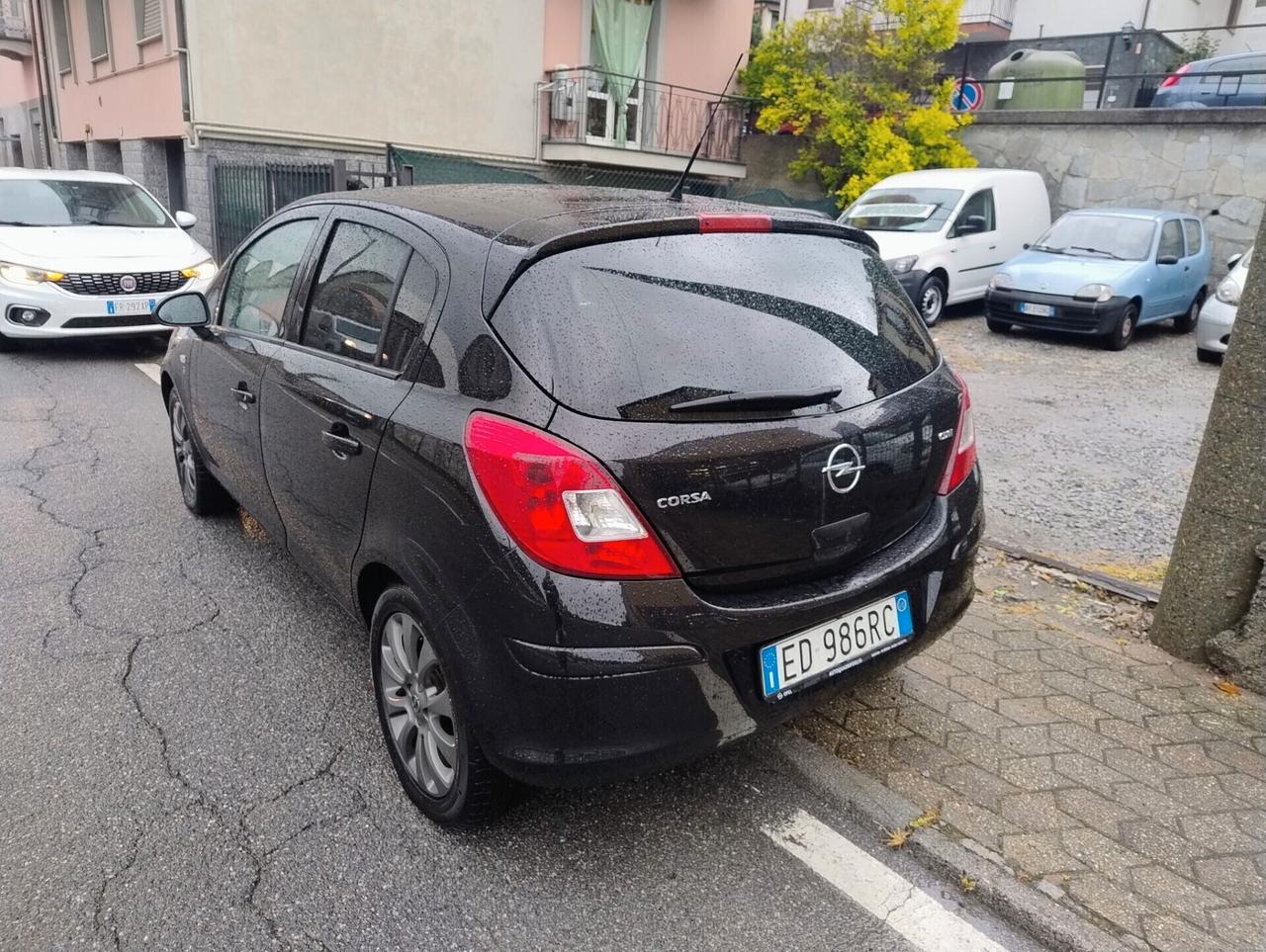 Opel Corsa 1.3 CDTI 95CV BLACK EDITION COSMO