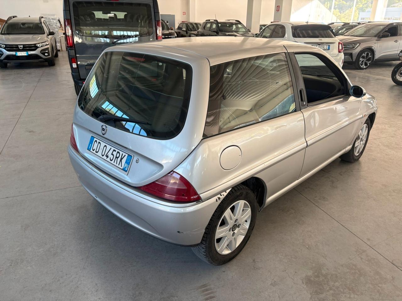 Lancia Y 1.2i cat LS NEOPATENTATI CLIMA 180.0000KM PERFETTAMENTE FUNZIONANTE