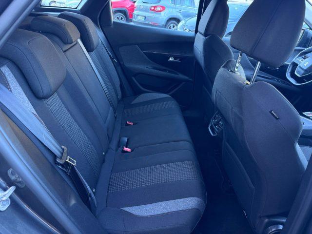 PEUGEOT 3008 130cv EAT8 ALLURE IVA ESPOSTA LEGGE 104