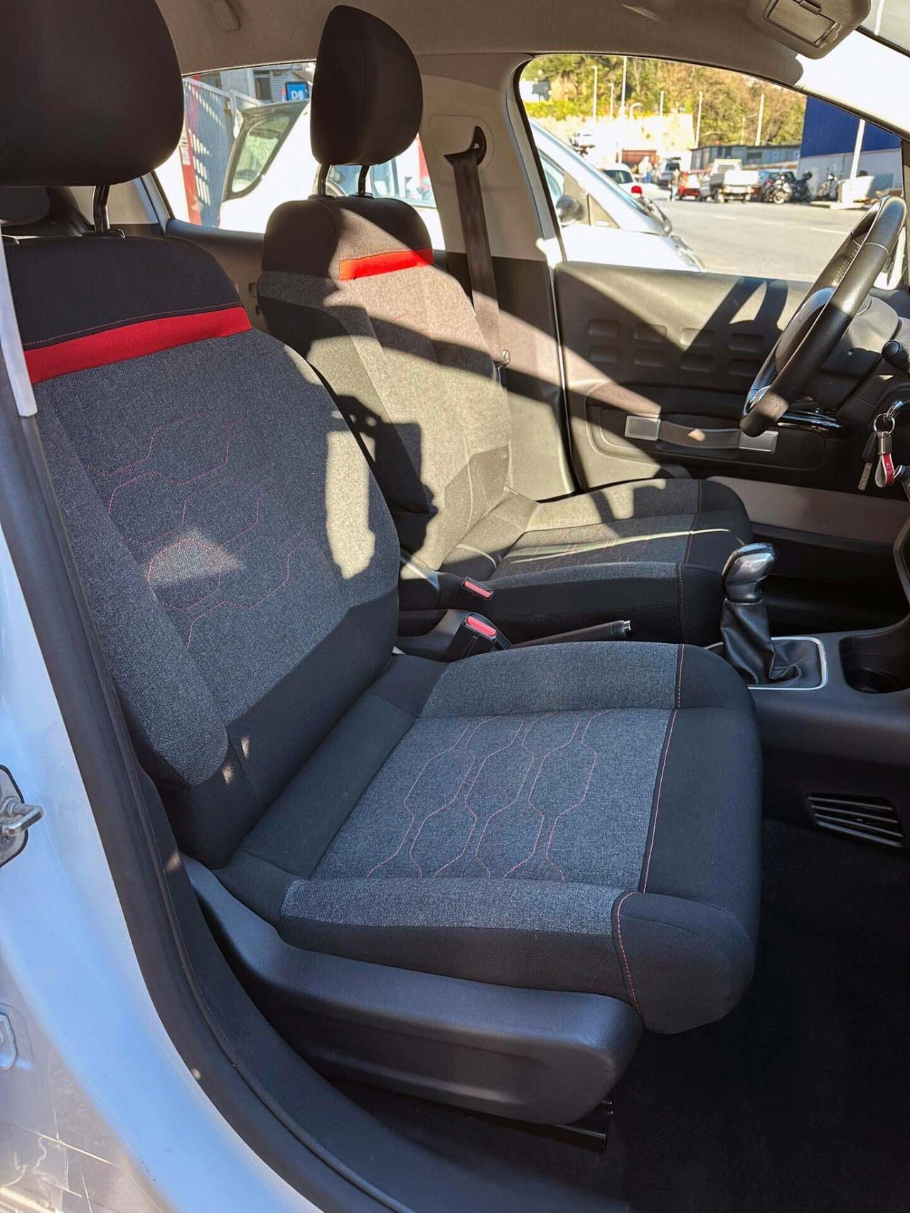 Citroen C3 PureTech 82 Shine Telecamera Apple e Android Auto Cerchi in Lega