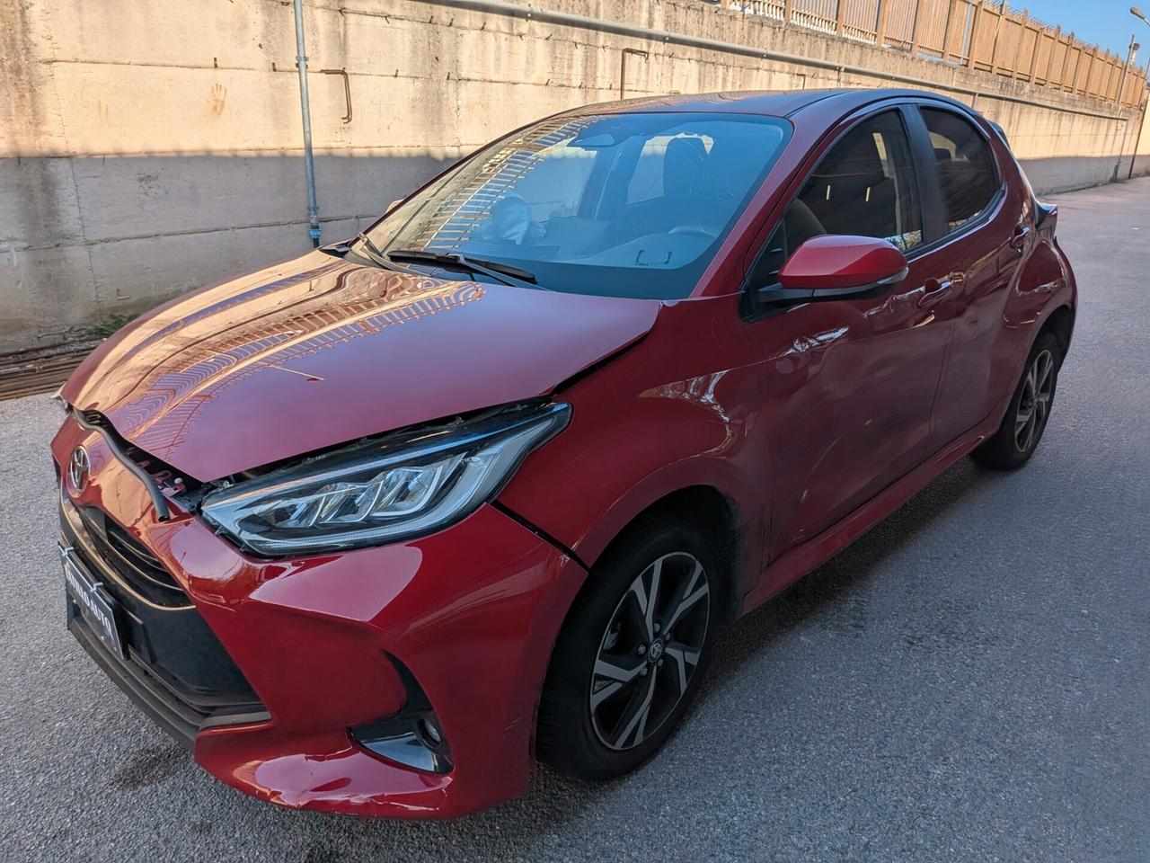 Toyota Yaris 1.5 Hybrid 1.600km