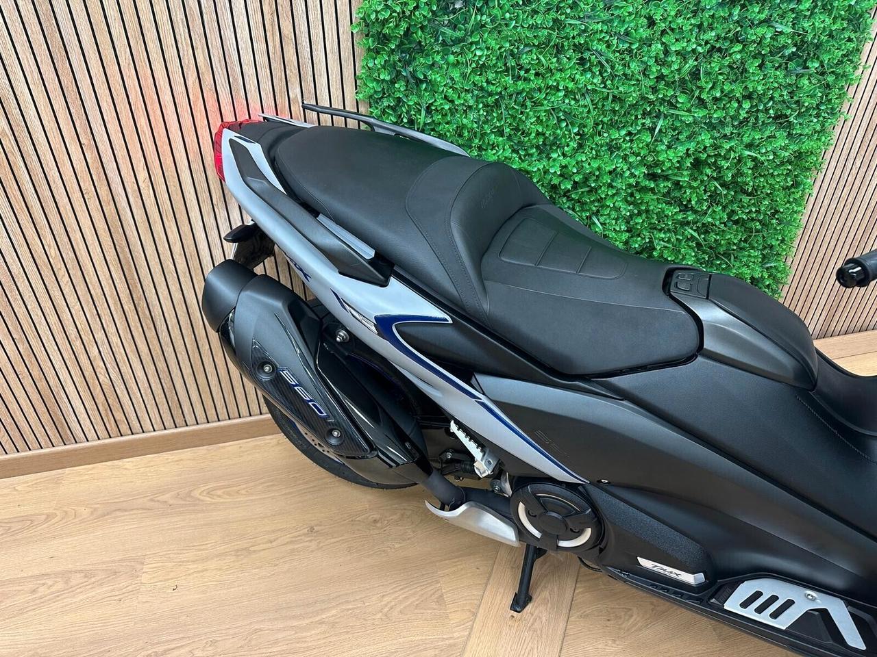 YAMAHA TMAX T-MAX T MAX 560 ICON BLUE / DA 149€ AL MESE