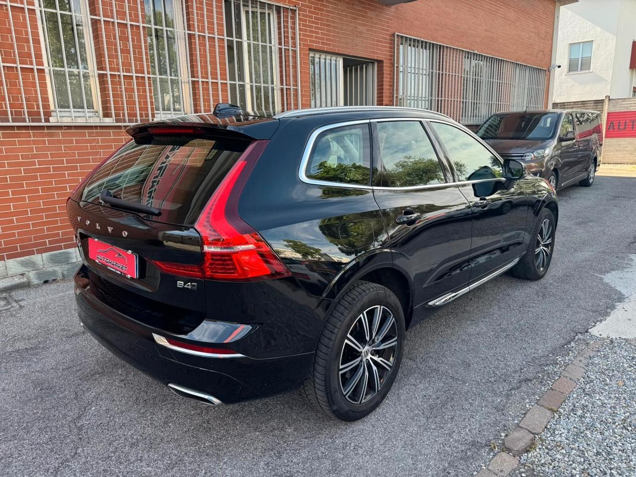 Volvo XC 60 XC60 2.0 d 197cv B4 AWD Geartronic Momentum Pro