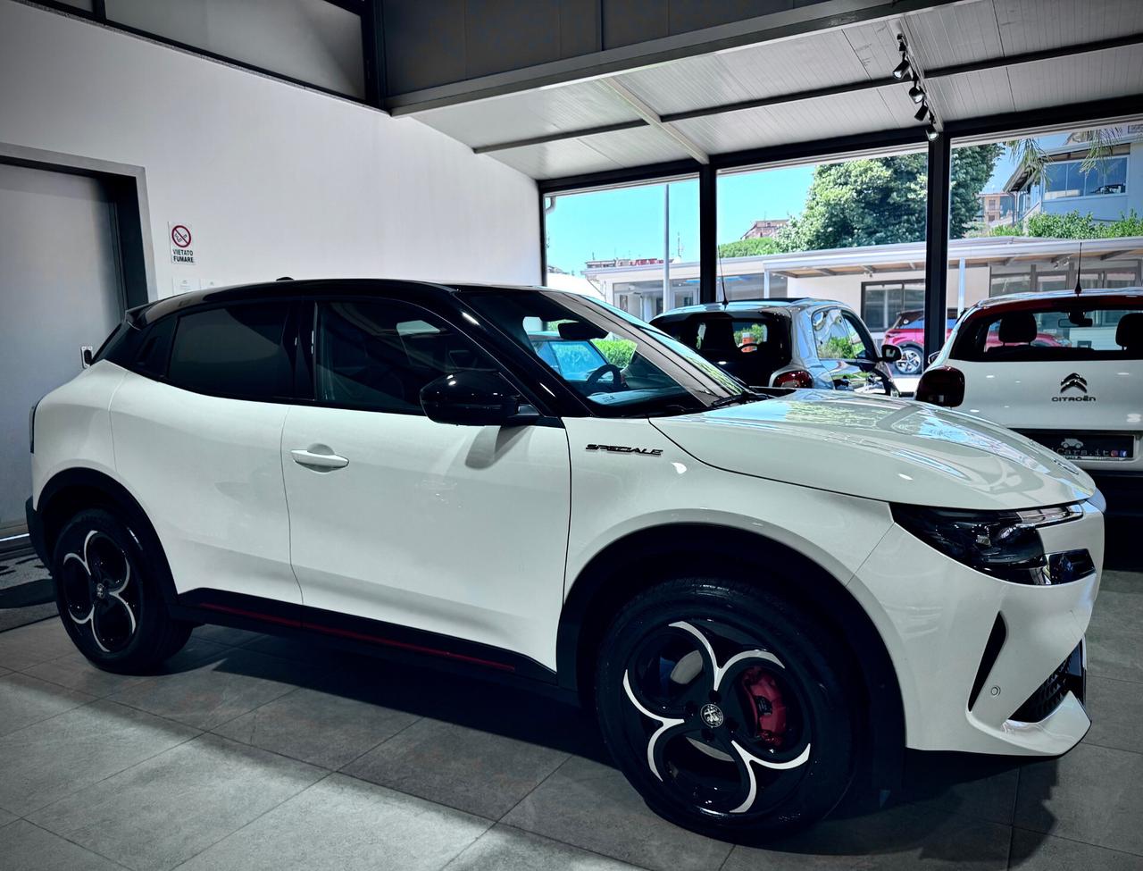 Alfa Romeo Junior 1.2 136 CV Hybrid eDCT6 Speciale