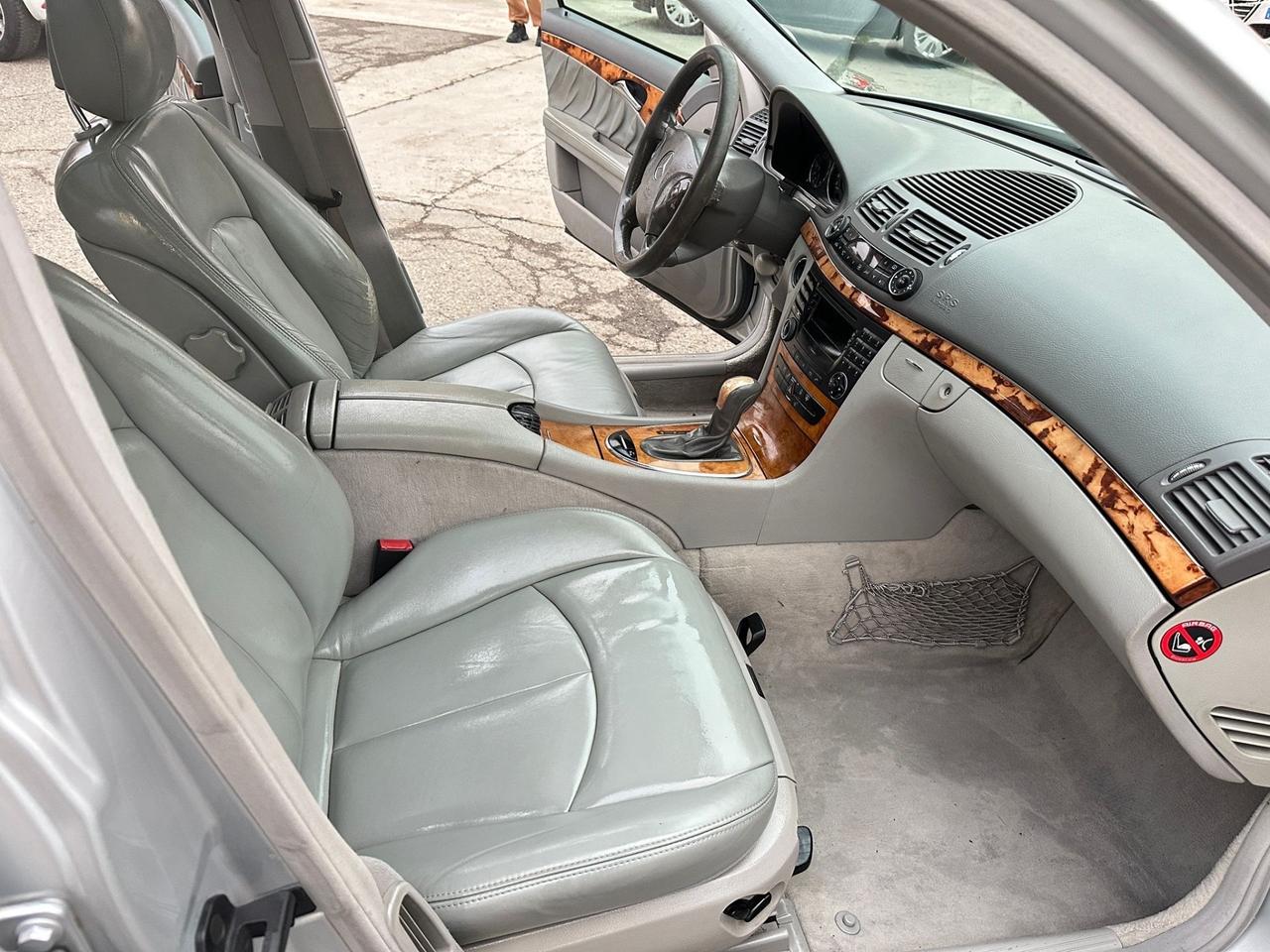 Mercedes-benz E 220 CDI cat Elegance 2004