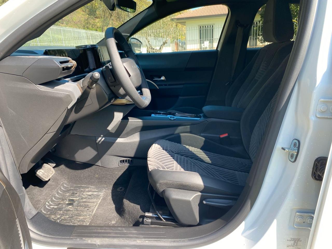 Lancia Ypsilon Hybrid e-DCT LX