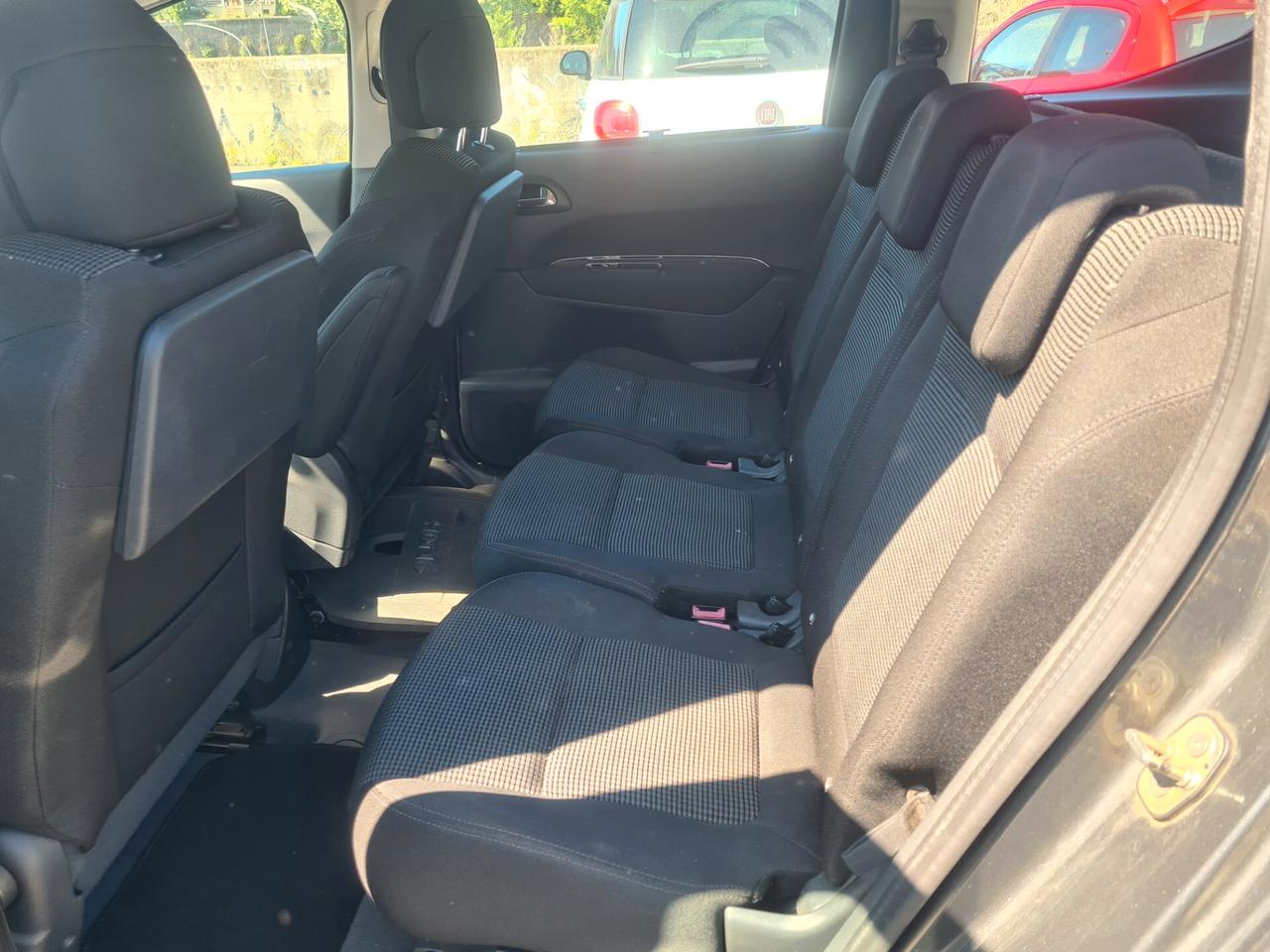 Peugeot 3008 1.6 HDi 110CV Outdoor