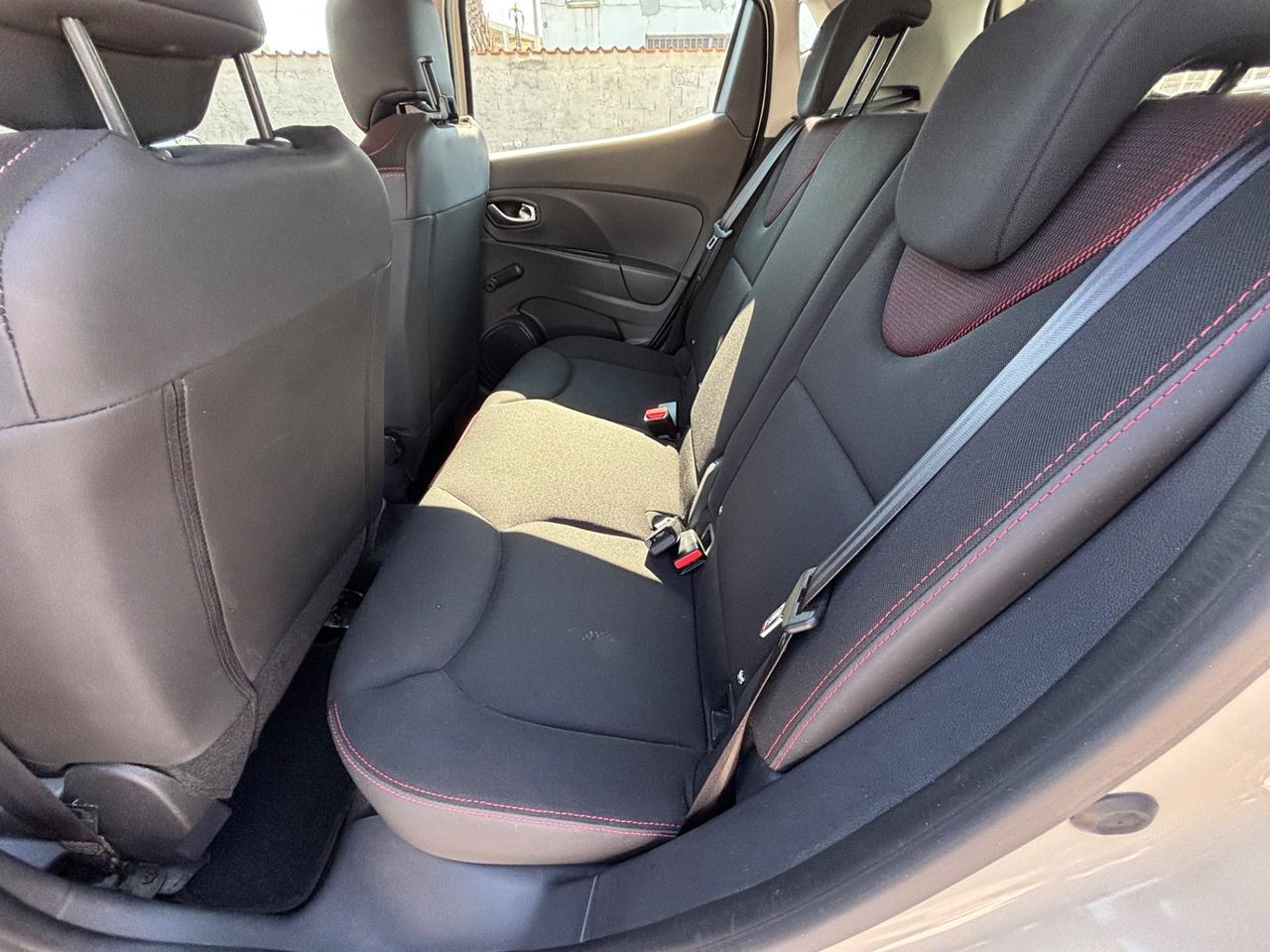 RENAULT CLIO 1.2 75CV INTENS 100.000KM