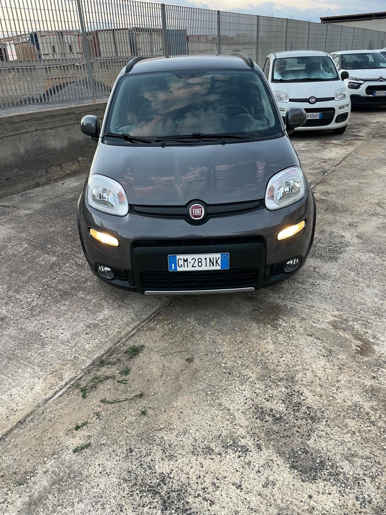 Fiat Panda 1.0 FireFly S&S Hybrid Garmin