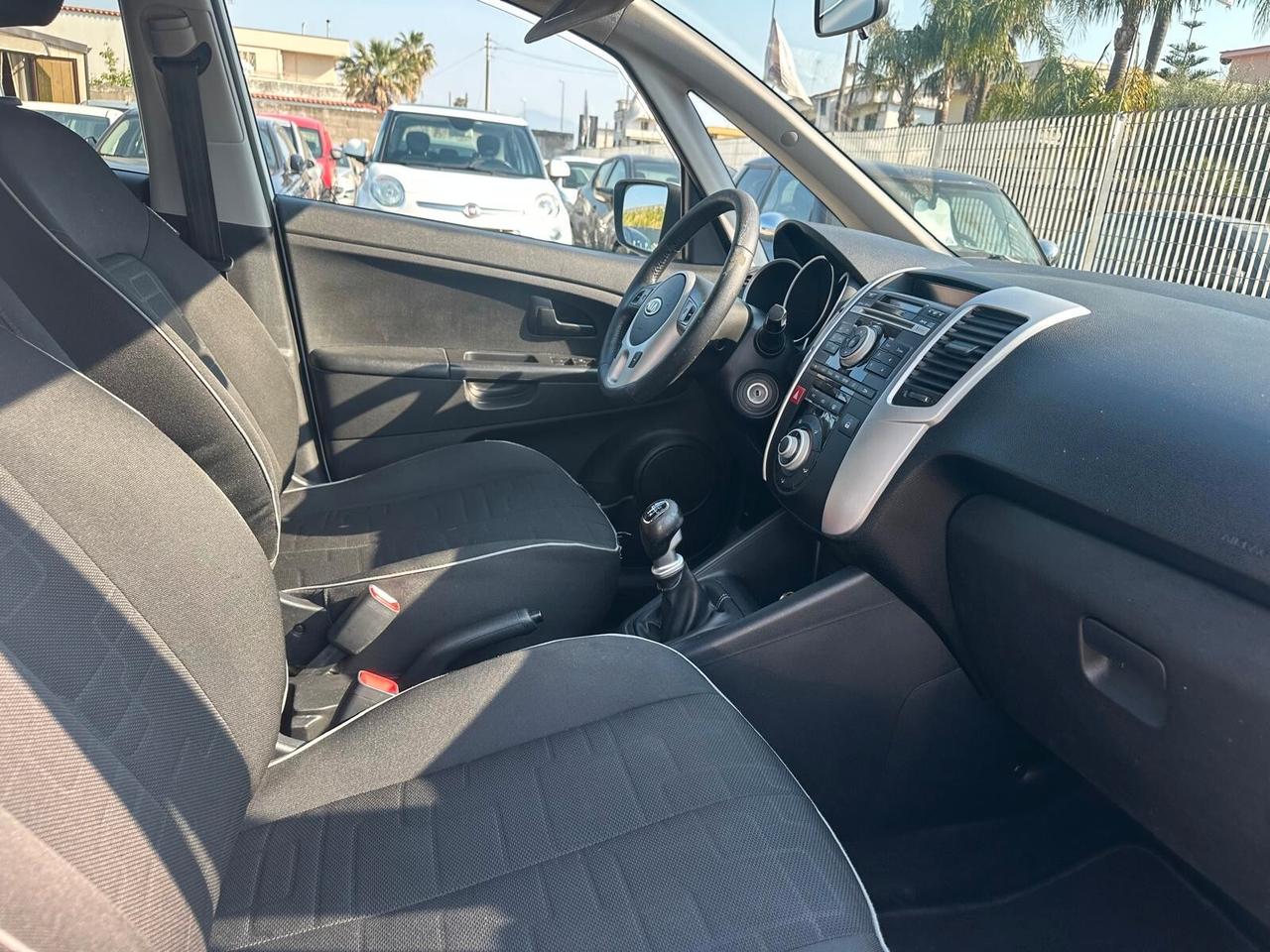 Kia Venga 1.4 CVVT EX ISG-08/2011