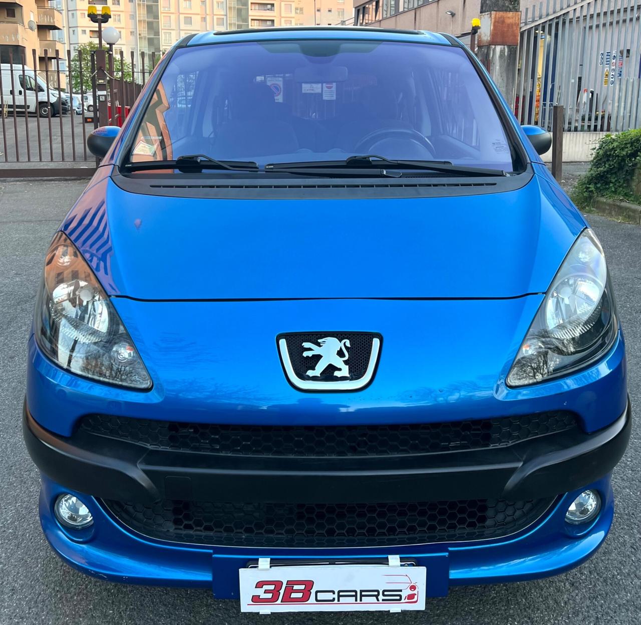 Peugeot 1007 benzina CAMBIO AUTOMATICO full OK NEOPATENTATI