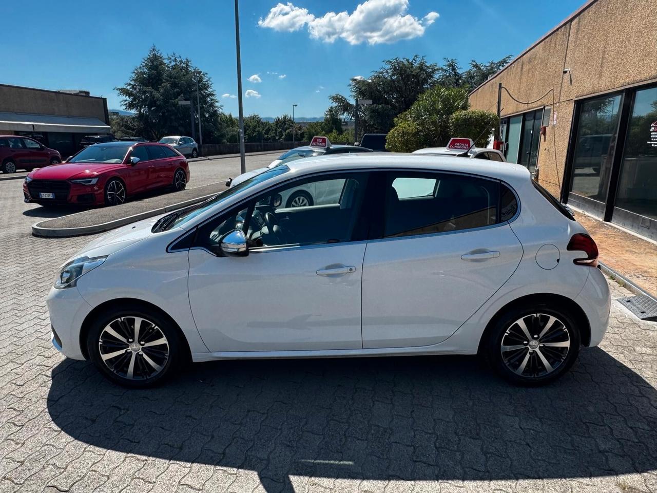 Peugeot 208 BlueHDi 75 5 porte Allure