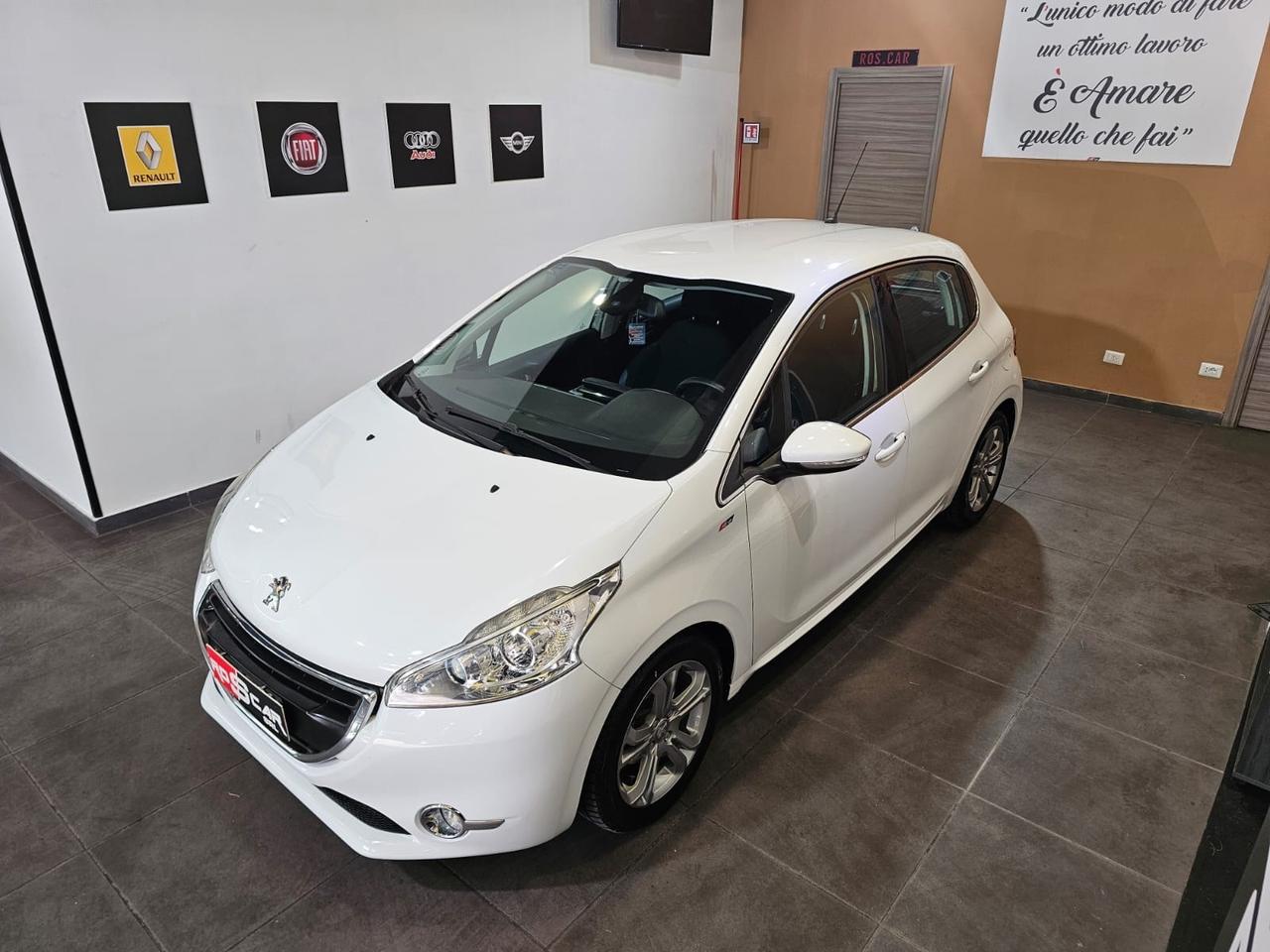 Peugeot 208 1.6 HDi 115 CV Allure 84.000km