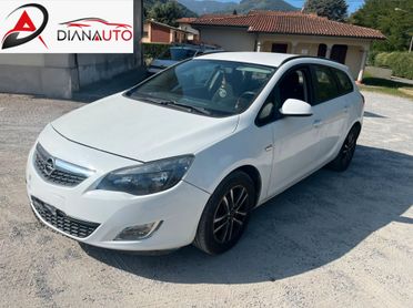 Opel Astra 2.0 CDTI 165CV Sports Tourer Cambio Automatico
