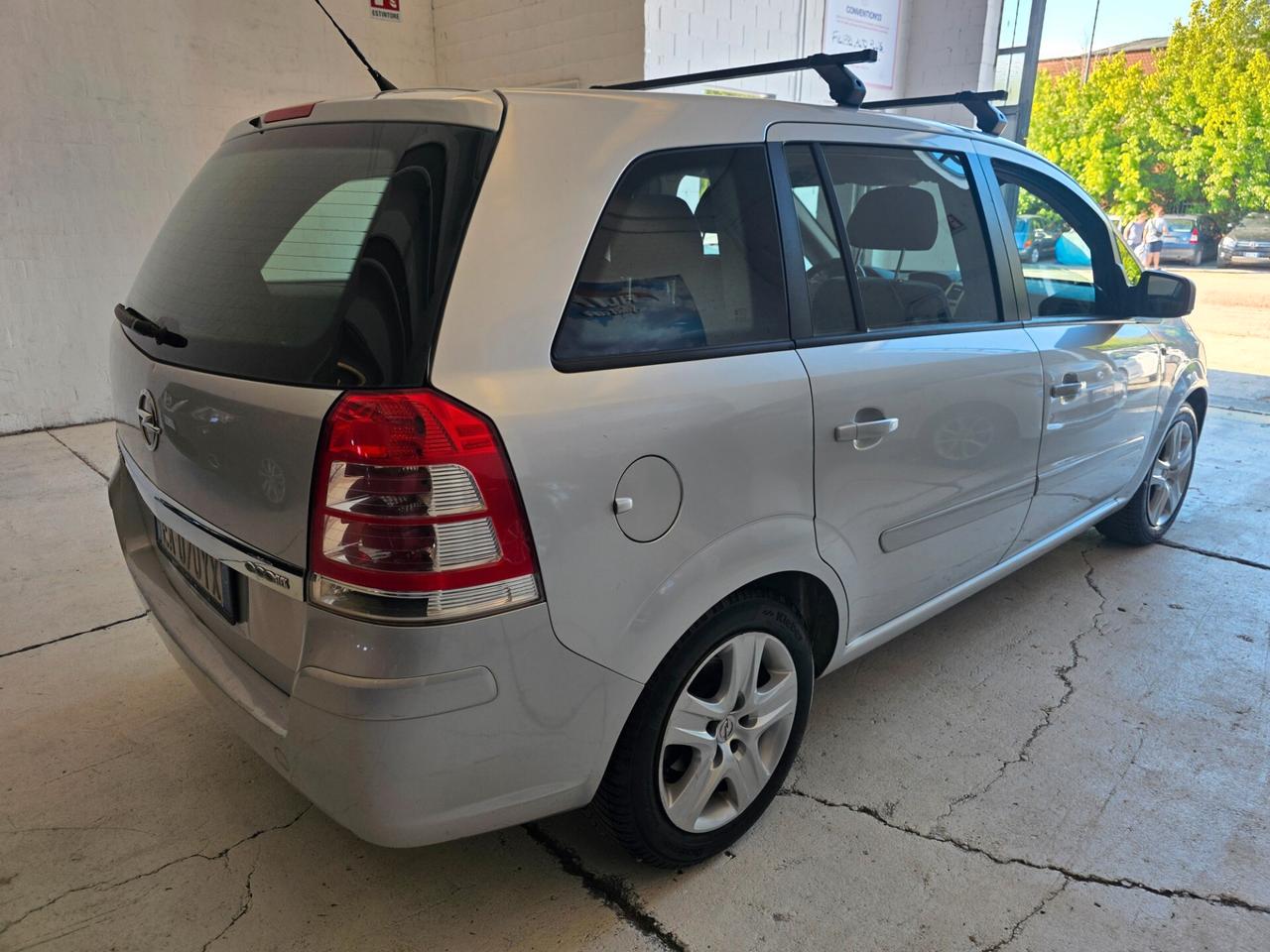 Opel Zafira 7 posti