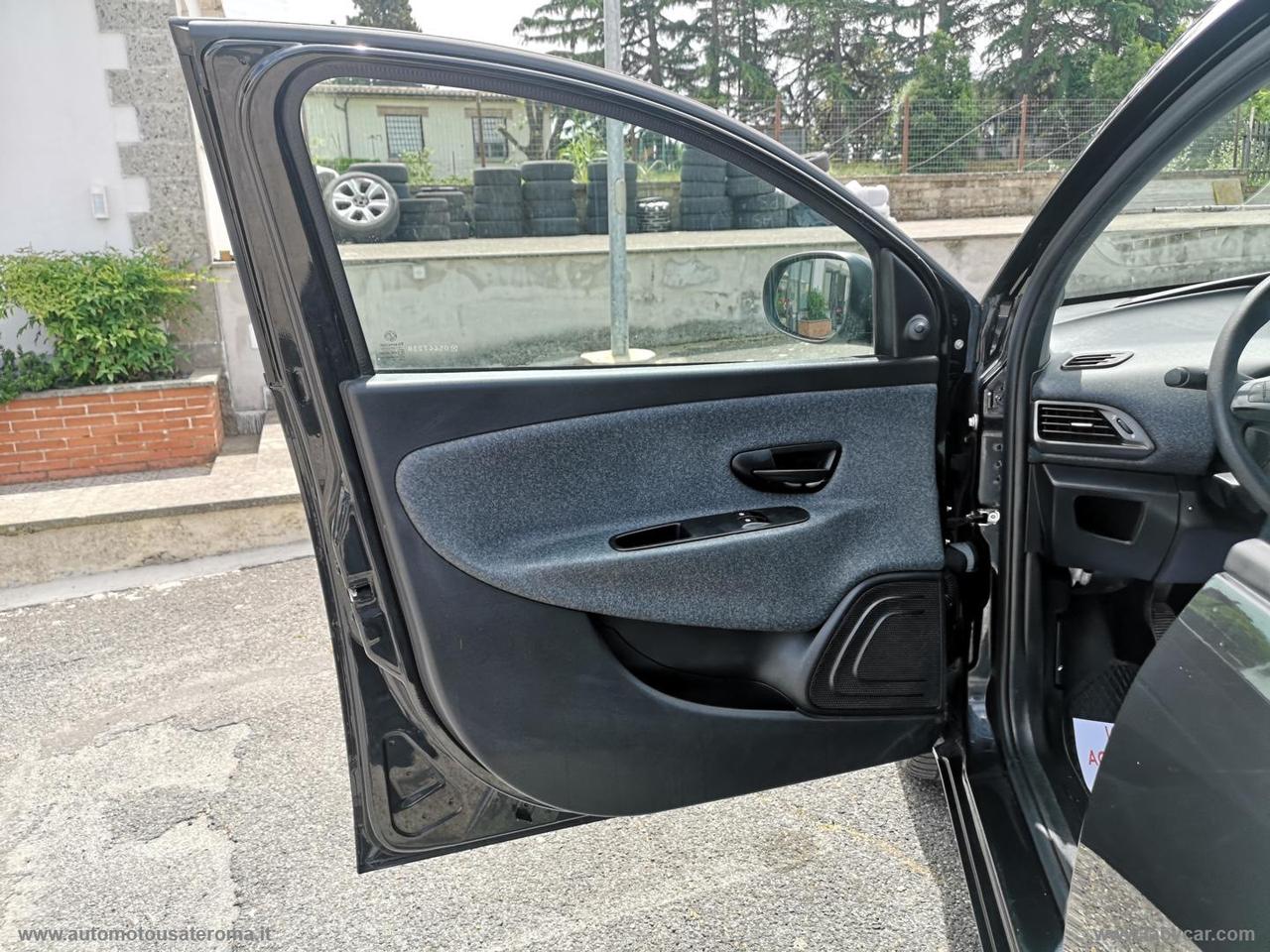 LANCIA Ypsilon 1.2 69 CV 5p. GPL Ecochic Gold PROMO WEB