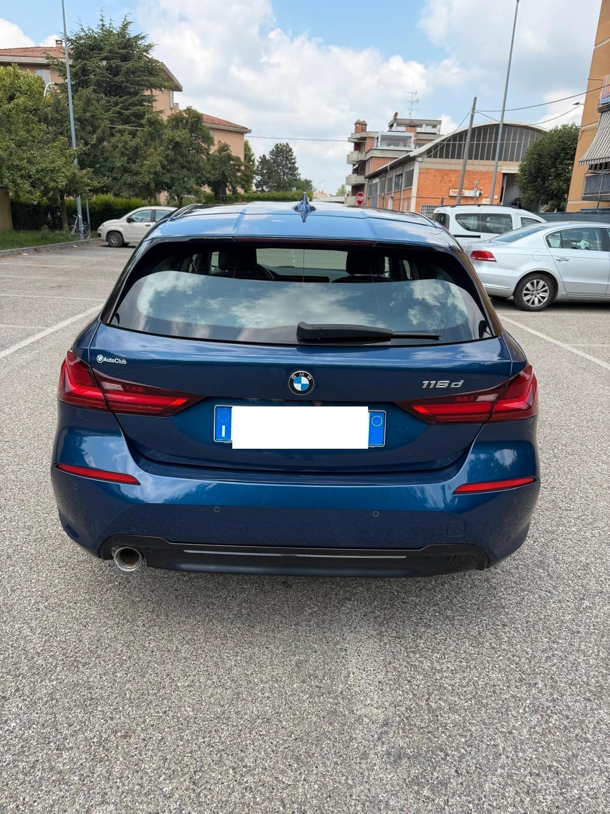 BMW 116 d - AUT. - NAV. - NEOP. - 12 MESI DI GARANZIA -