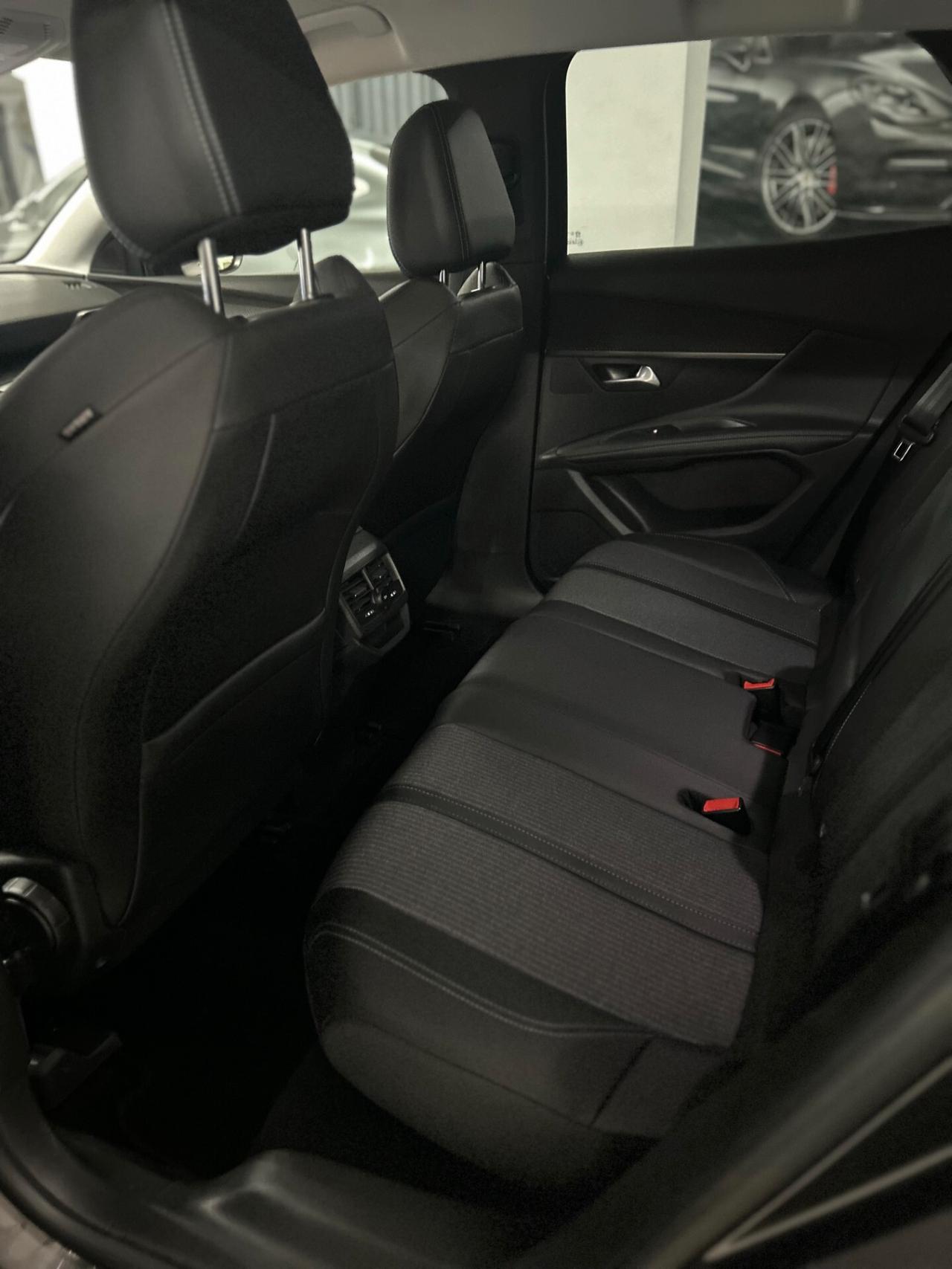 Peugeot 3008 BlueHDi 130 S&S EAT8 Allure Pack