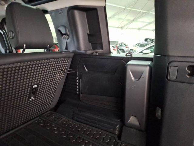 LAND ROVER Defender 110 3.0D I6 250 CV AWD Auto SE