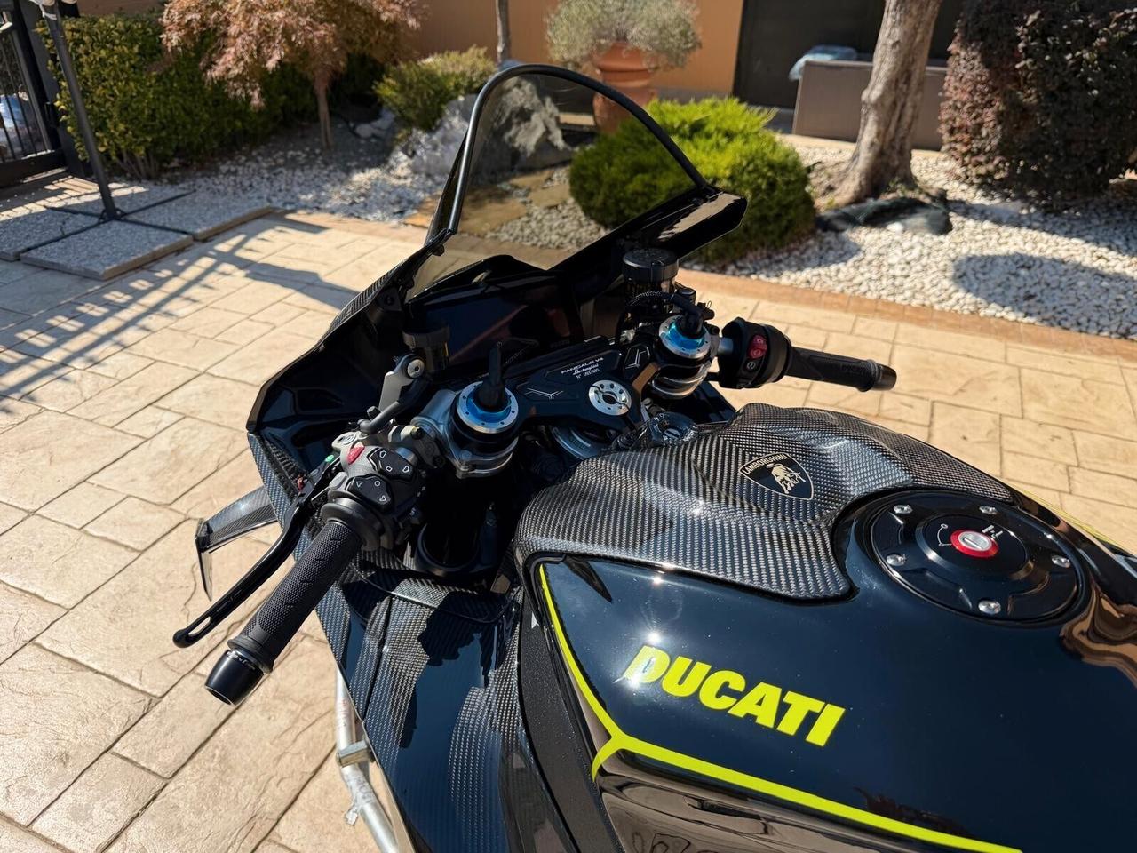 Ducati Panigale V4 Lamborghini 1 OF 630