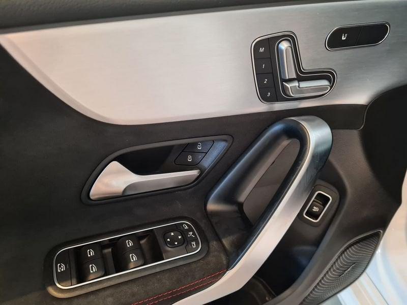 Mercedes-Benz CLA 220 d Automatic Premium Shooting Brake AMG LINE