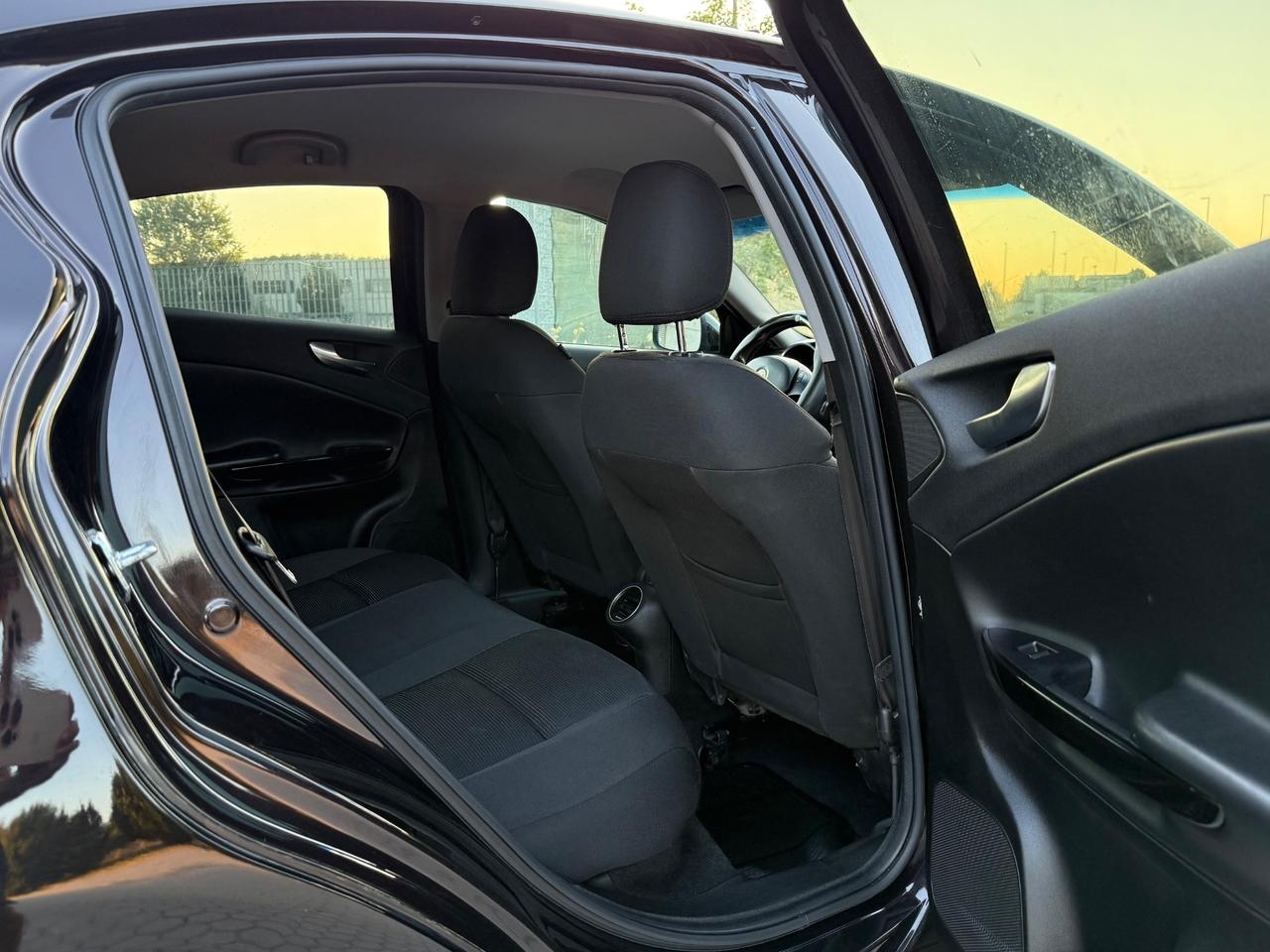 Alfa Romeo Giulietta 2.0 JTDm-2 140 CV Distinctive