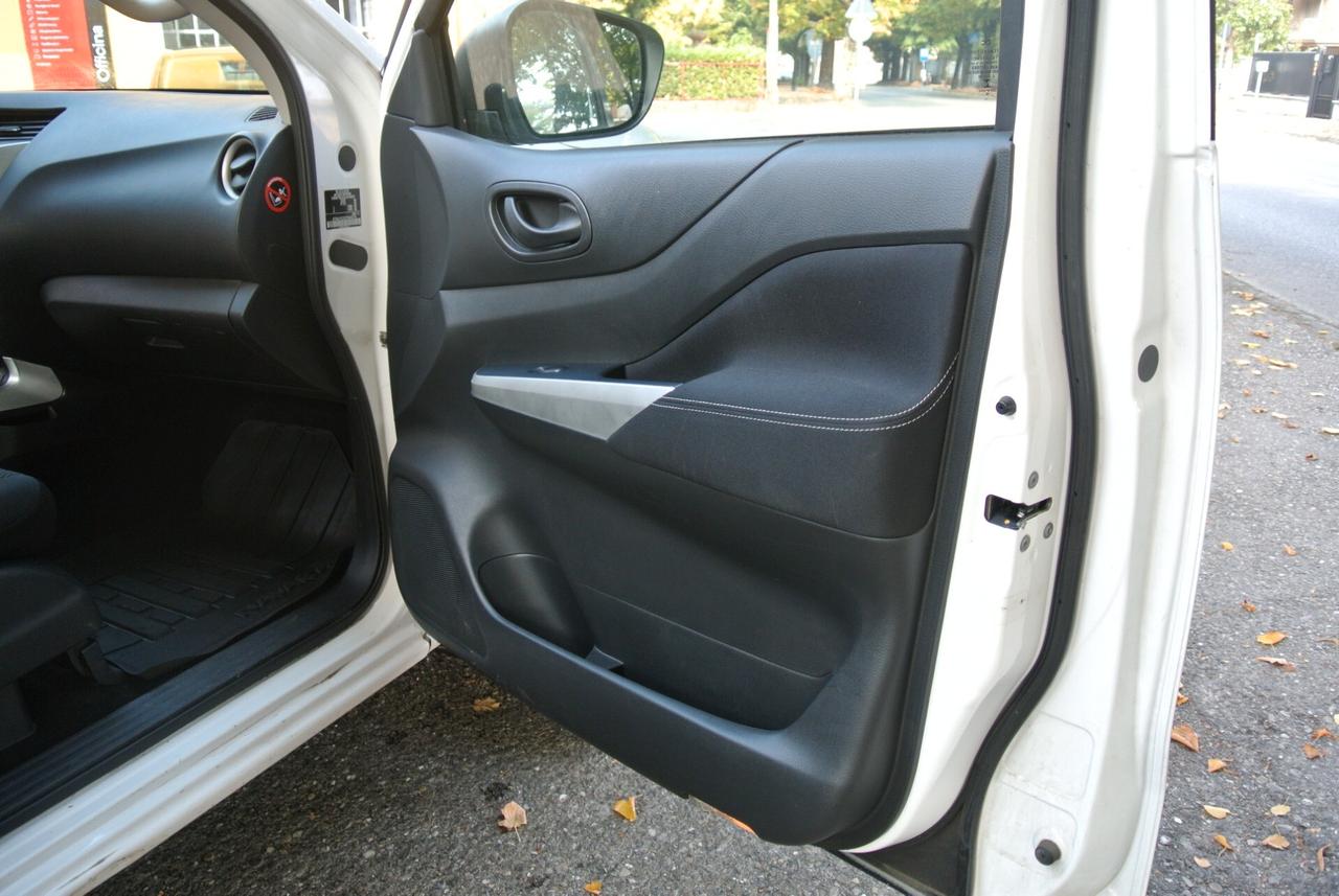 Nissan Navara 2.3 dCi 4WD King Cab Visia