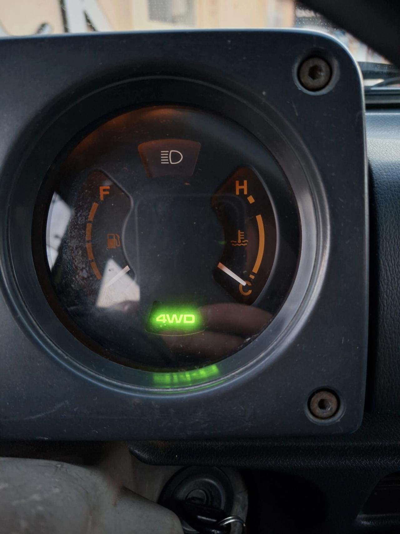 Suzuki SJ 410 SJ410 Cabriolet De Luxe