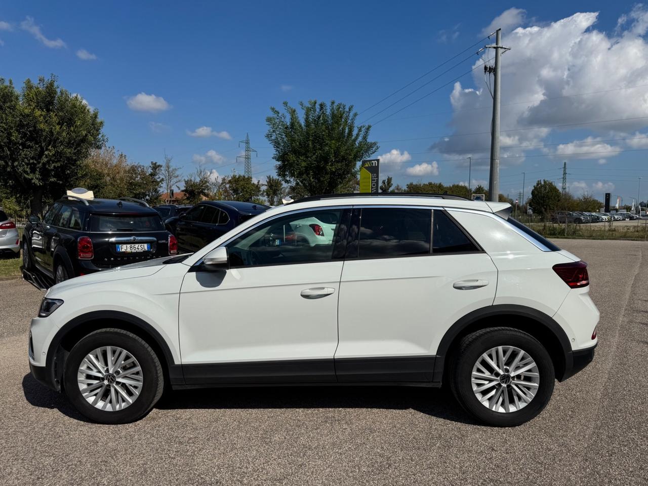 Volkswagen T-Roc 1.0 TSI Style ADATTA A NEOPTANTATI