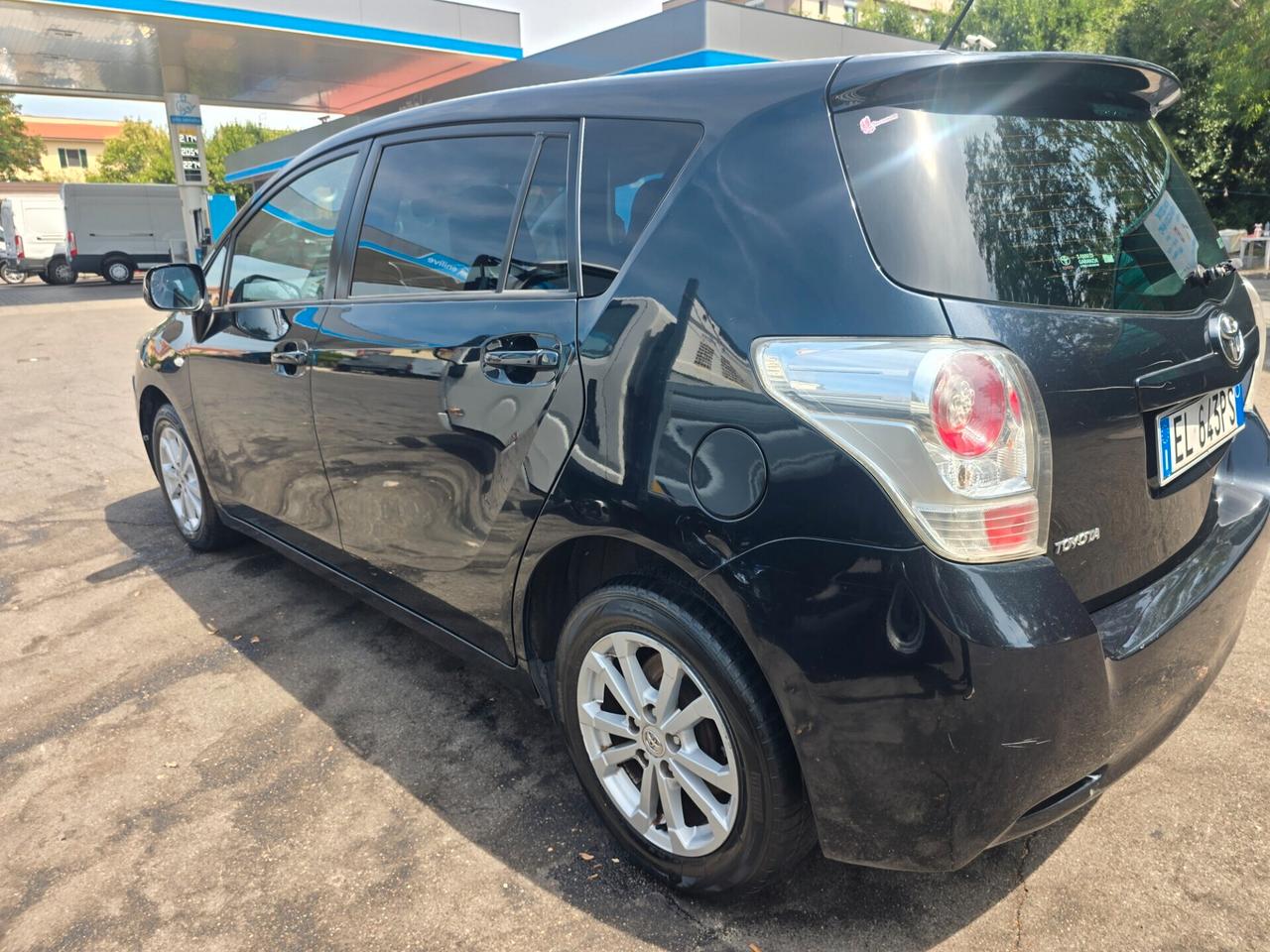 Toyota Avensis 2.0 D-4D Wagon Lounge