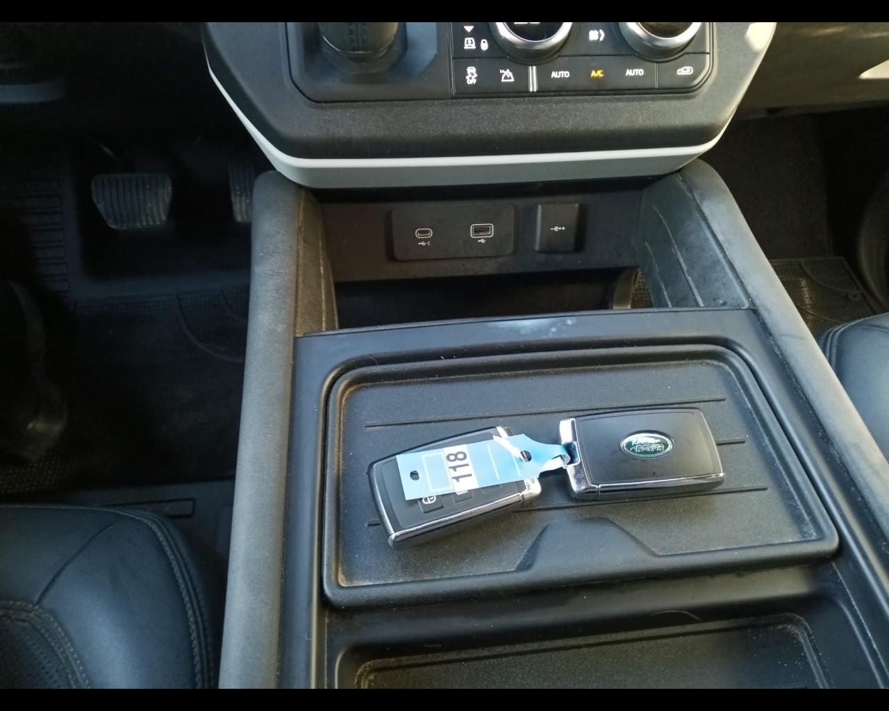 LAND ROVER Defender VII 2020 110 - Defender 110 3.0d i6 mhev X-Dynamic