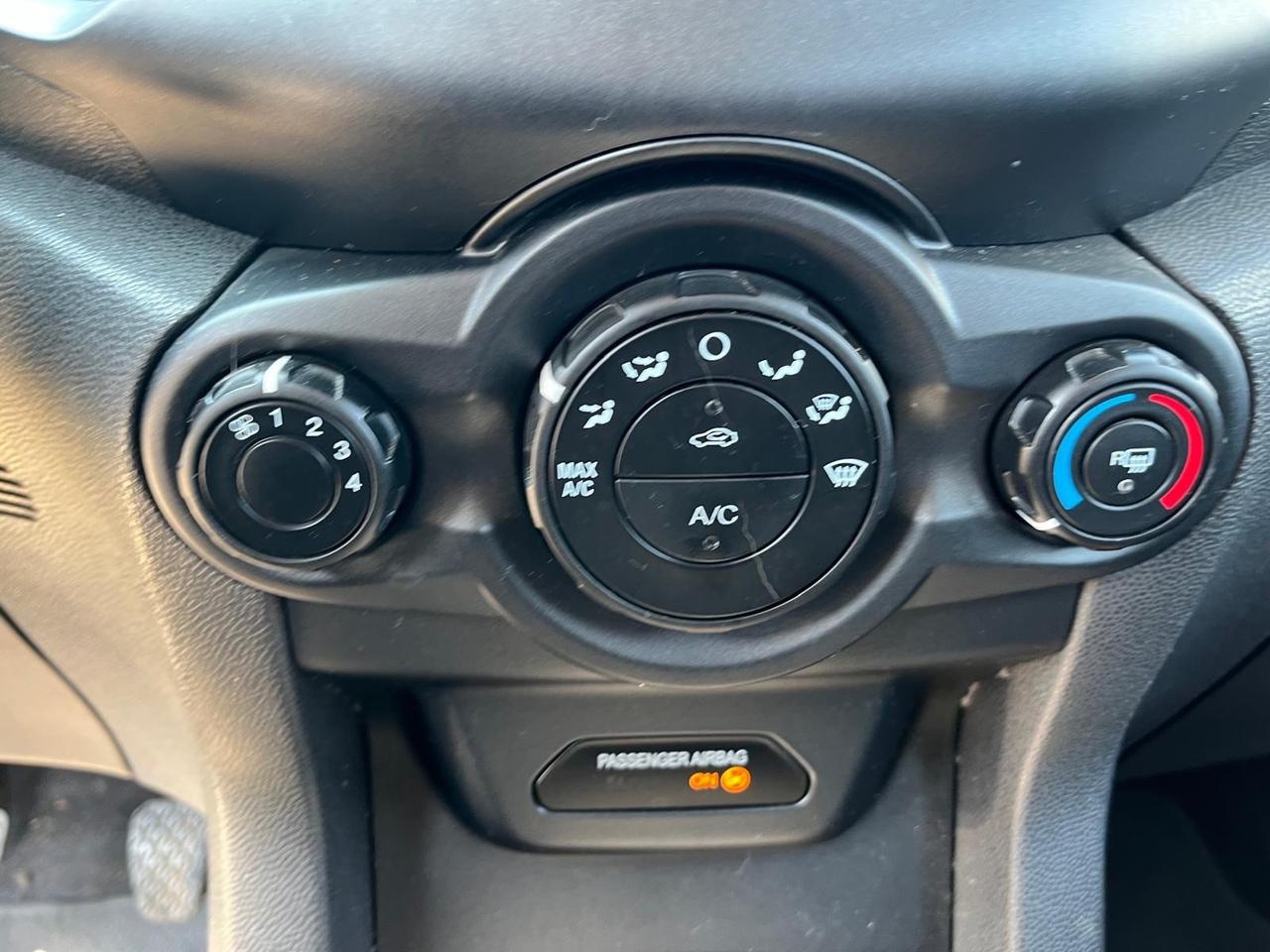 Ford ecosport 1.5 tdci/55cv-full-11/2025