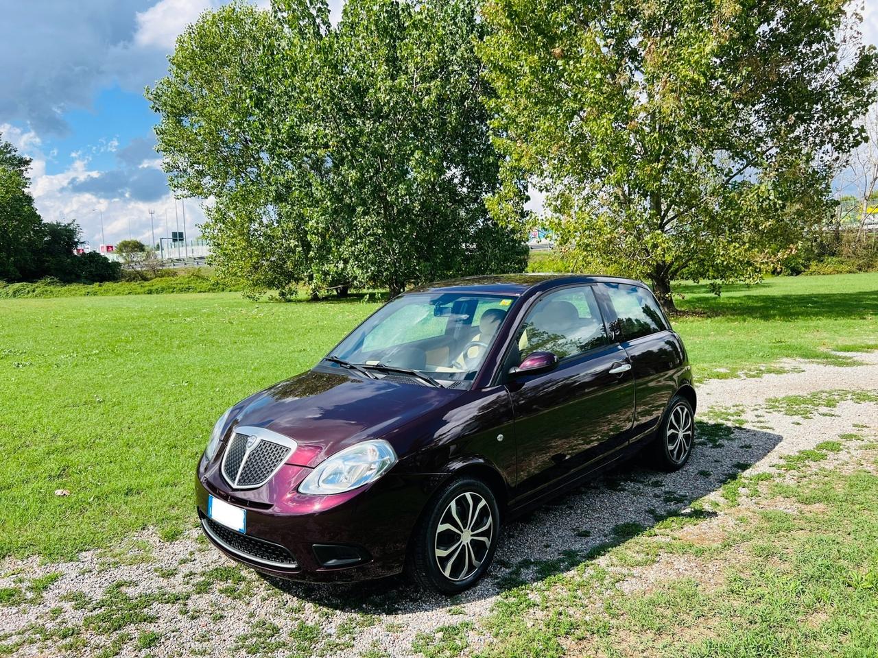 Lancia Ypsilon 1.2 Platino