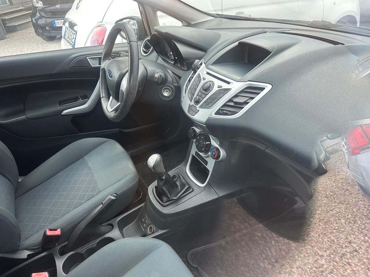 Ford Fiesta 1.4 TDCi 70CV 3 porte Titanium