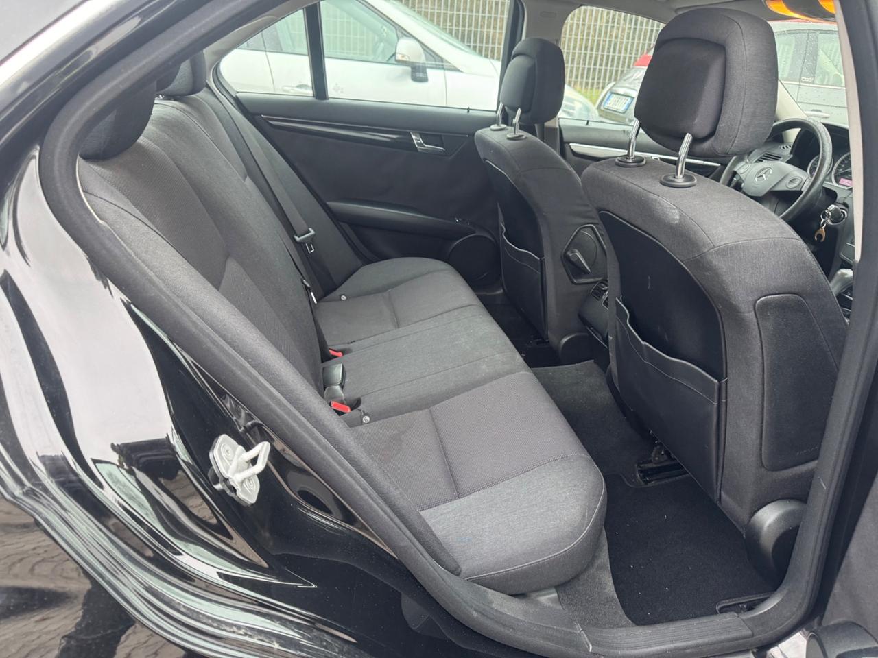 Mercedes-benz C 220 CDI BlueEFFICIENCY Avantgarde