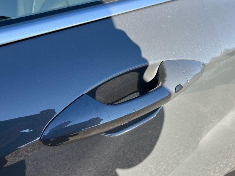 Hyundai Kona II 2023 1.6 gdi hev Business 2wd 138cv dct