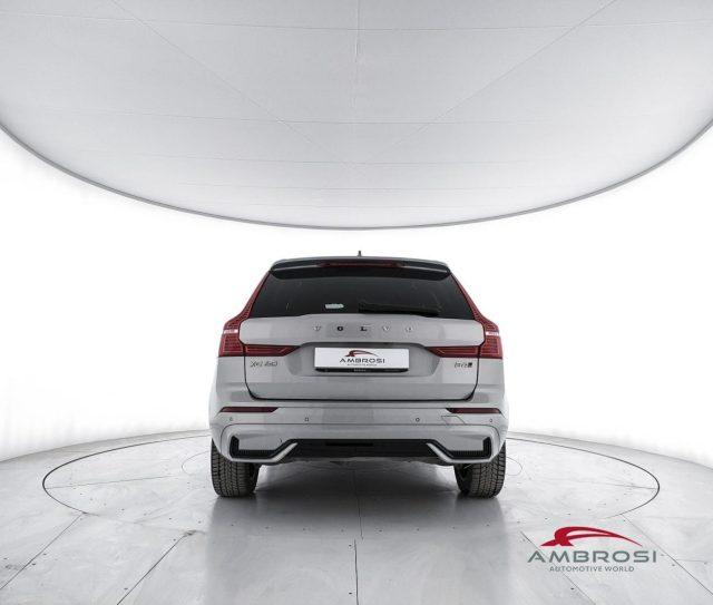 VOLVO XC60 B4 (d) AWD Geartronic R-design - AUTOCARRO N1