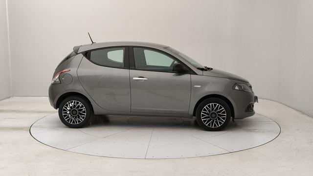 LANCIA Ypsilon 1.0 firefly hybrid Platino s&s 70cv