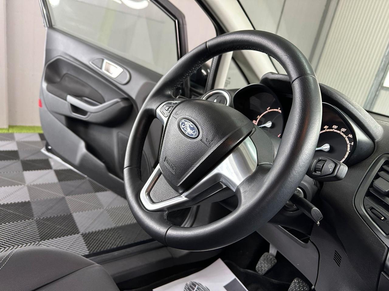 Ford Fiesta 1.5 TDCi 75CV 5 porte Titanium