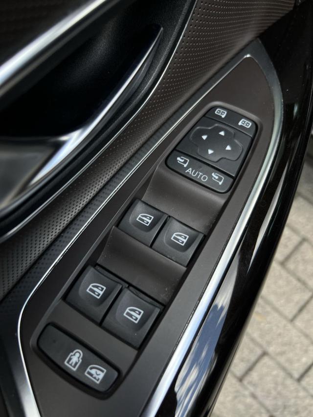 RENAULT Espace dCi 160CV EDC Energy Initiale Paris 4Control