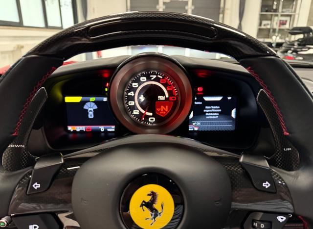 FERRARI F8 Tributo"SPEDIZIONE SU RICHIESTA IN TUTTO IL MONDO"