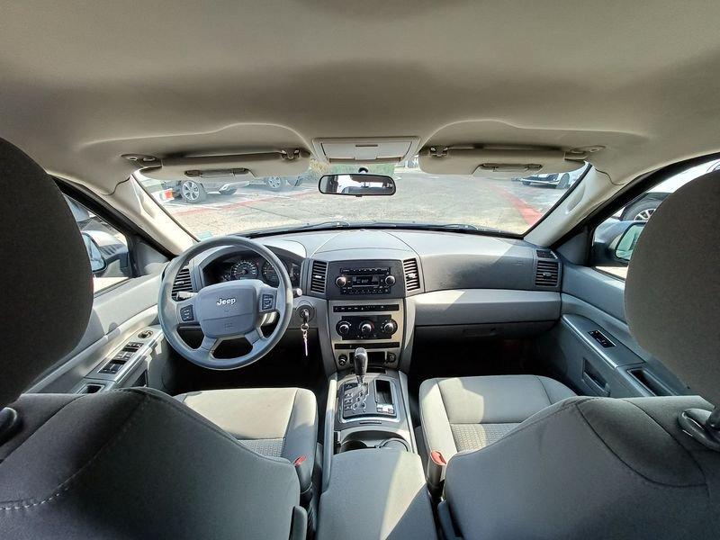 Jeep Grand Cherokee Grand Cherokee 3.0 V6 crd Laredo auto - GARANZIA