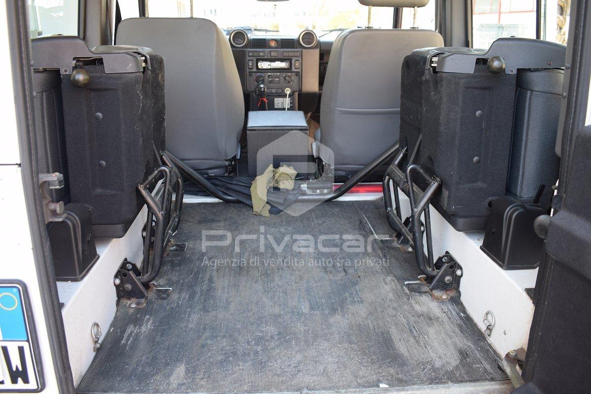 LAND ROVER Defender 90 2.2 TD4 Station Wagon N1