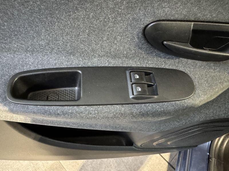 Lancia Ypsilon Ypsilon 1.0 FireFly 5 porte S&S Hybrid Silver