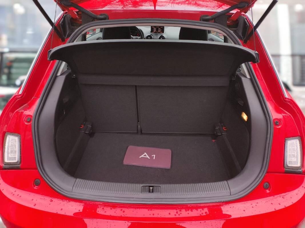 Audi A1 A1 I 2011 3p 1.2 tfsi Ambition