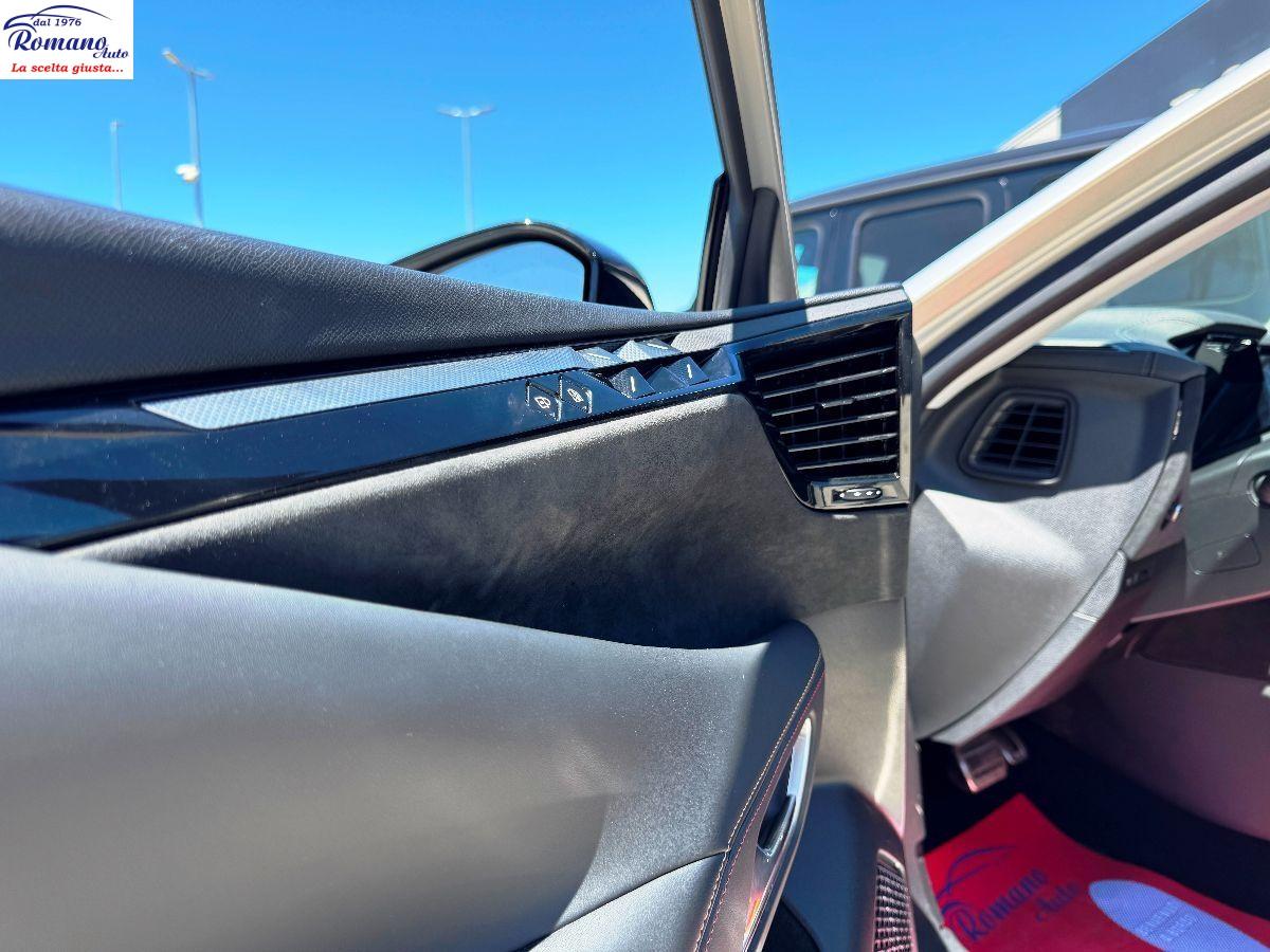 1.6 e-tense phev Performance Line+ 225cv auto#FARI LED MATRIX!